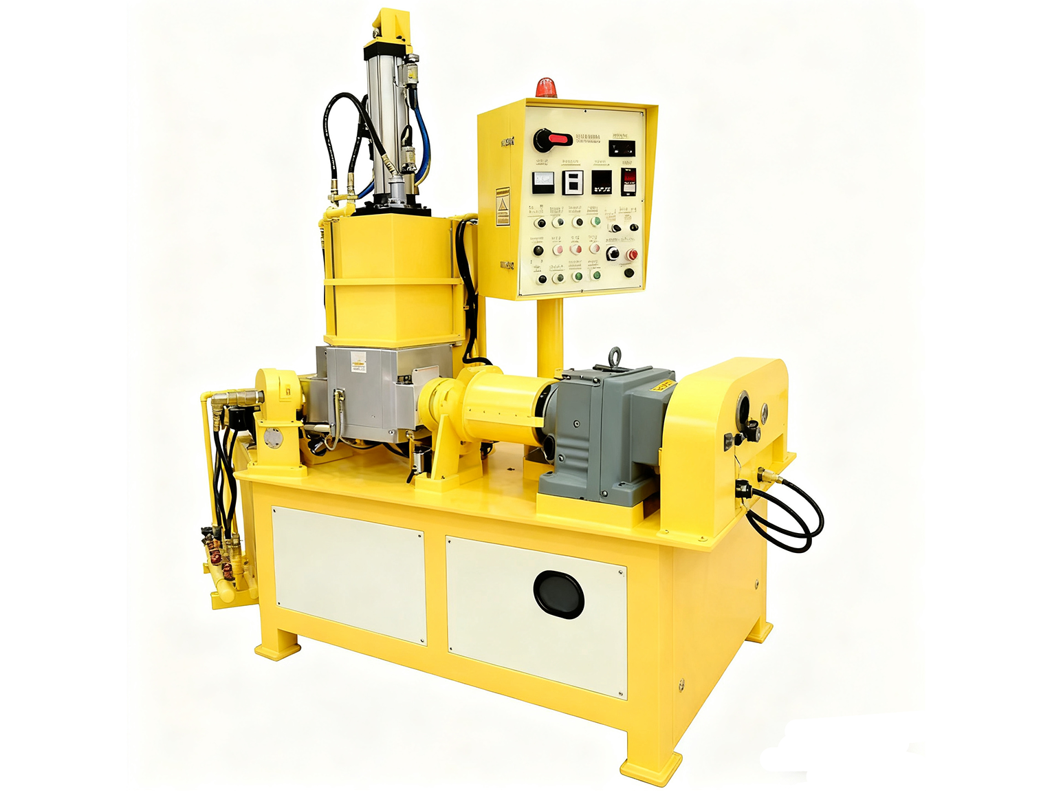 密炼机卸料时总有残留料粘在腔体，趁热清理还是冷却后清理更彻底？