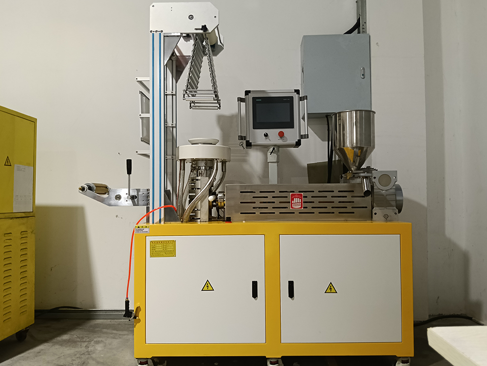 吹膜机成包装膜生产效率提升关键的工程案例